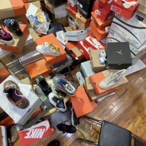 shoes for sale in Spain,{boots, sneakers, loafers, slip-ons, espadrilles, Gucci, Prada, lousvitton balanciaga, nike , adidas, puma, reebok, timberland, hiking boots, Tennins shoes, football boots,}