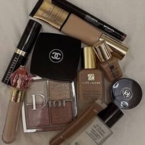 make up and beauty equipment's for sale in Spain{foundation, primmer, powder, brush, bronzer, eye lash, mascara, lipstick, lip liner, body make up}