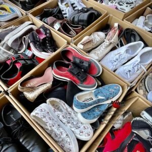 shoes for sale in Spain,{boots, sneakers, loafers, slip-ons, espadrilles, Gucci, Prada, lousvitton balanciaga, nike , adidas, puma, reebok, timberland, hiking boots, Tennins shoes, football boots,}