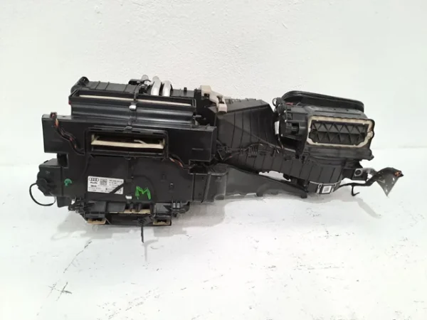 AUDI A4 AVANT (8K5) (2008) HEATING CABINET